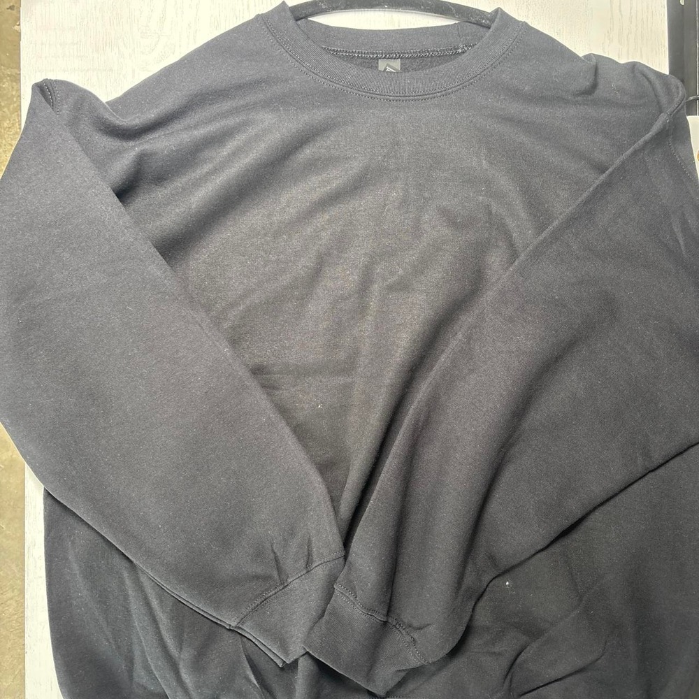 Gildan Black sweater size XL